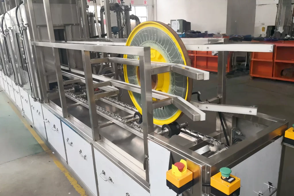 Nettoyage et chargement de la poulie de traction de l'ascenseur